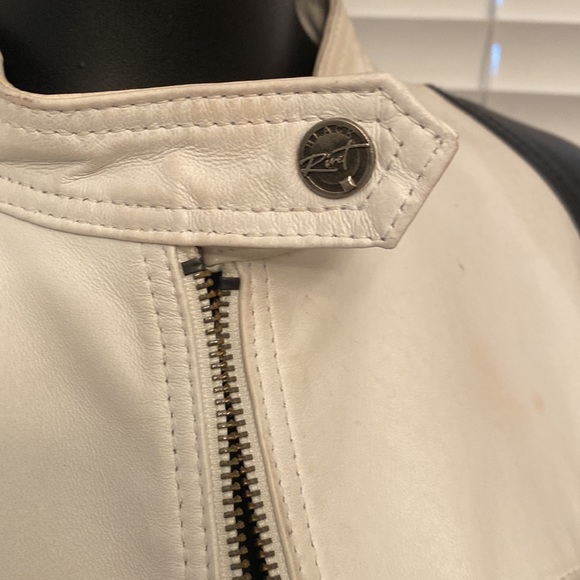 EUC Zip-up fitted leather jacket size Large - Picture 2 of 6